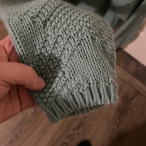 2 for $8 sale**Bobbie Brooks Vintage Sweater - Picture 3 of 6